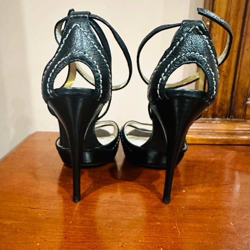 Michael Kors Black Leather Ankle Strap Sandals/ Size 7 - Picture 3 of 4